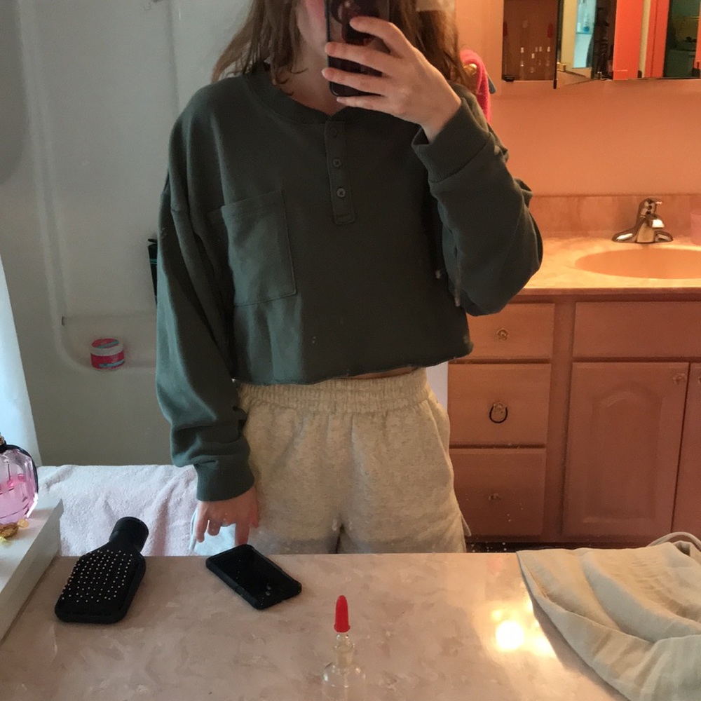 AE cropped long sleeve